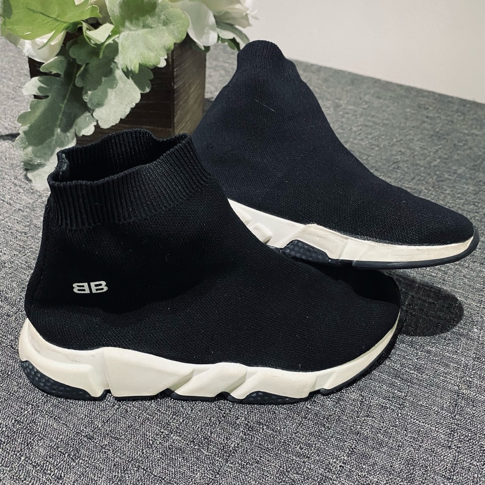Kids Speed Balenciaga snickers size 10.5, excellent condition!